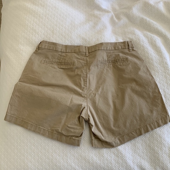 Old Navy Khaki Shorts - Picture 2 of 3